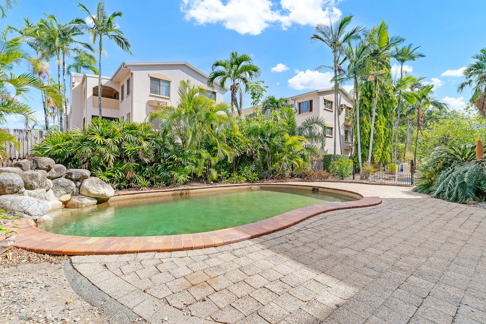 19/1 Chester Court, Manunda QLD 4870