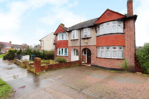 Churston Drive, Morden SM4