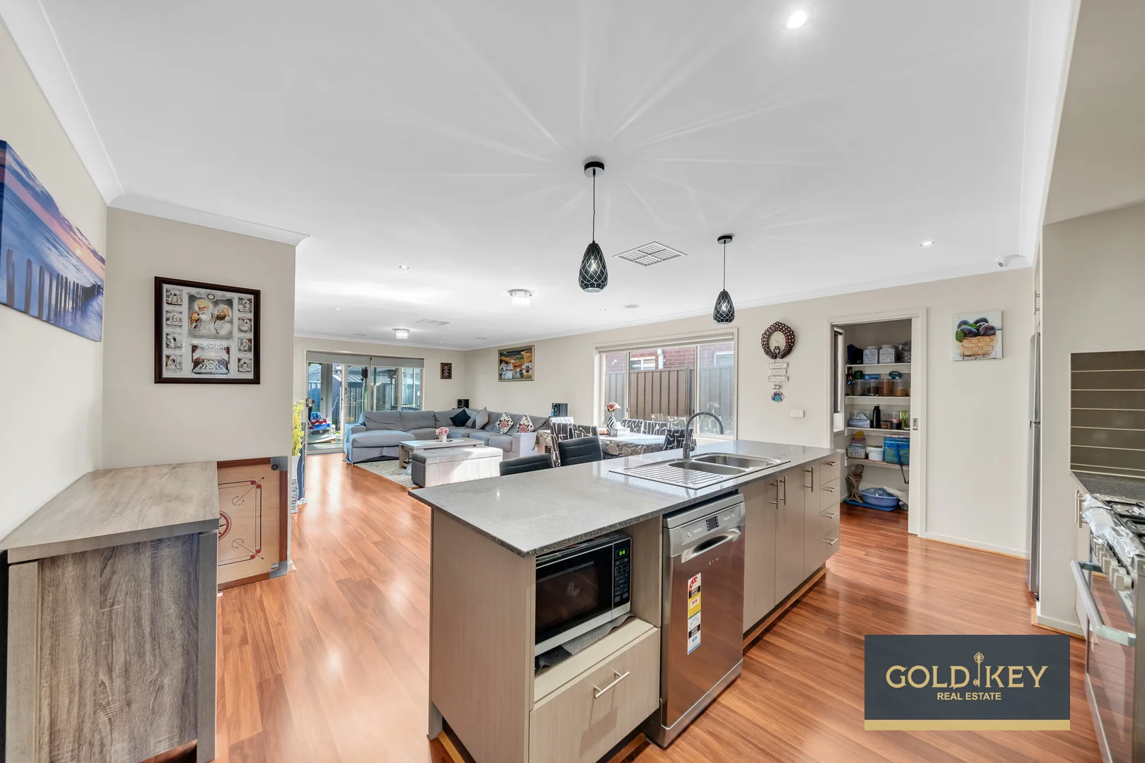 94 Emperor Parade, Tarneit VIC 3029 photo 3