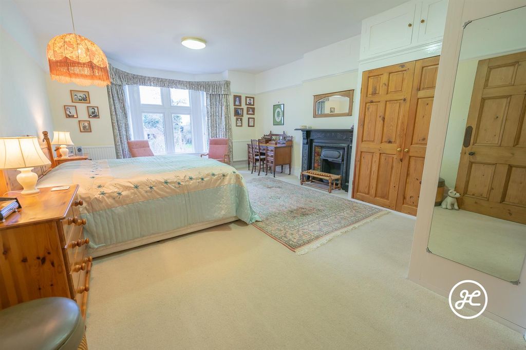 Additional image 18 of 5 bed detached house for saleDurleigh Road, Bridgwater TA6
