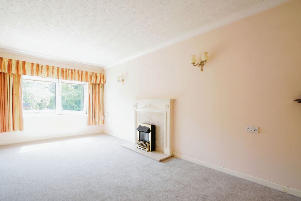 Additional image 2 of 1 bed flat for saleBurnards Court, Bodmin PL31