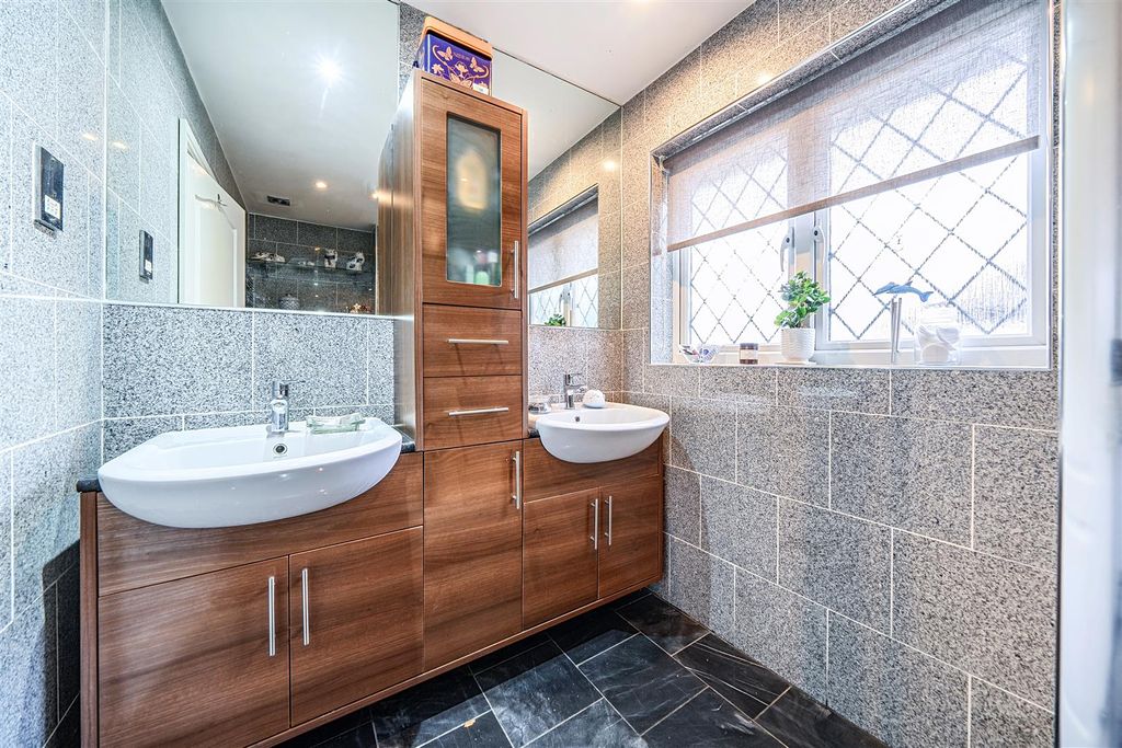 Additional image 15 of 5 bed detached house for saleNewmans Close, Broadstairs CT10