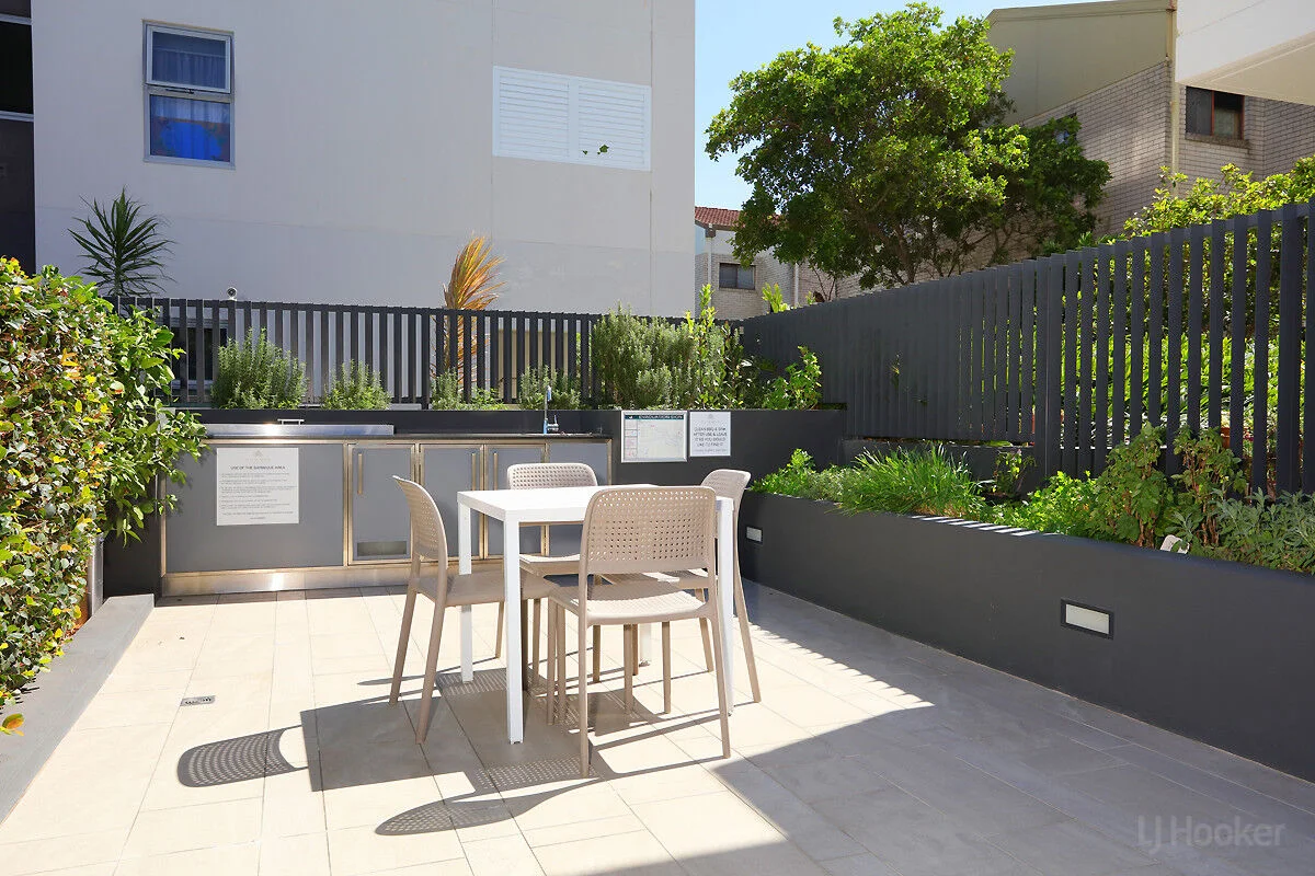 Additional image 21 of 103/110-112 Frank Street, Labrador QLD 4215