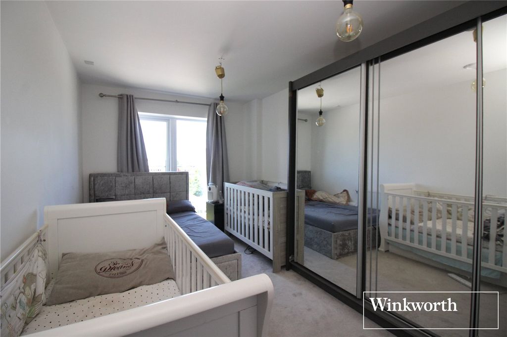 Additional image 6 of 2 bed flat for saleElstree Way, Borehamwood, Hertfordshire WD6