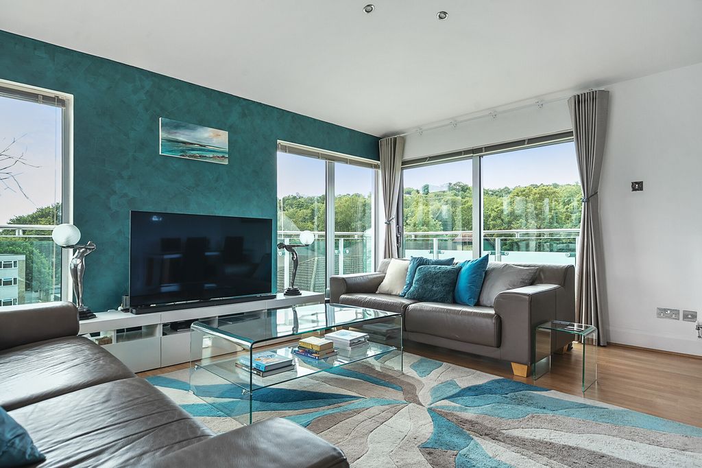 Additional image 5 of 3 bed flat for saleLondon Road, Brighton BN1