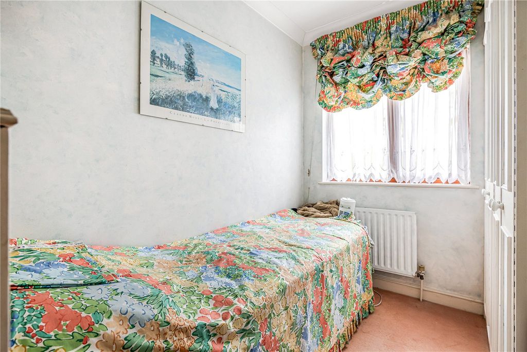 Additional image 17 of 3 bed flat for saleAllum Lane, Elstree, Borehamwood, Hertfordshire WD6