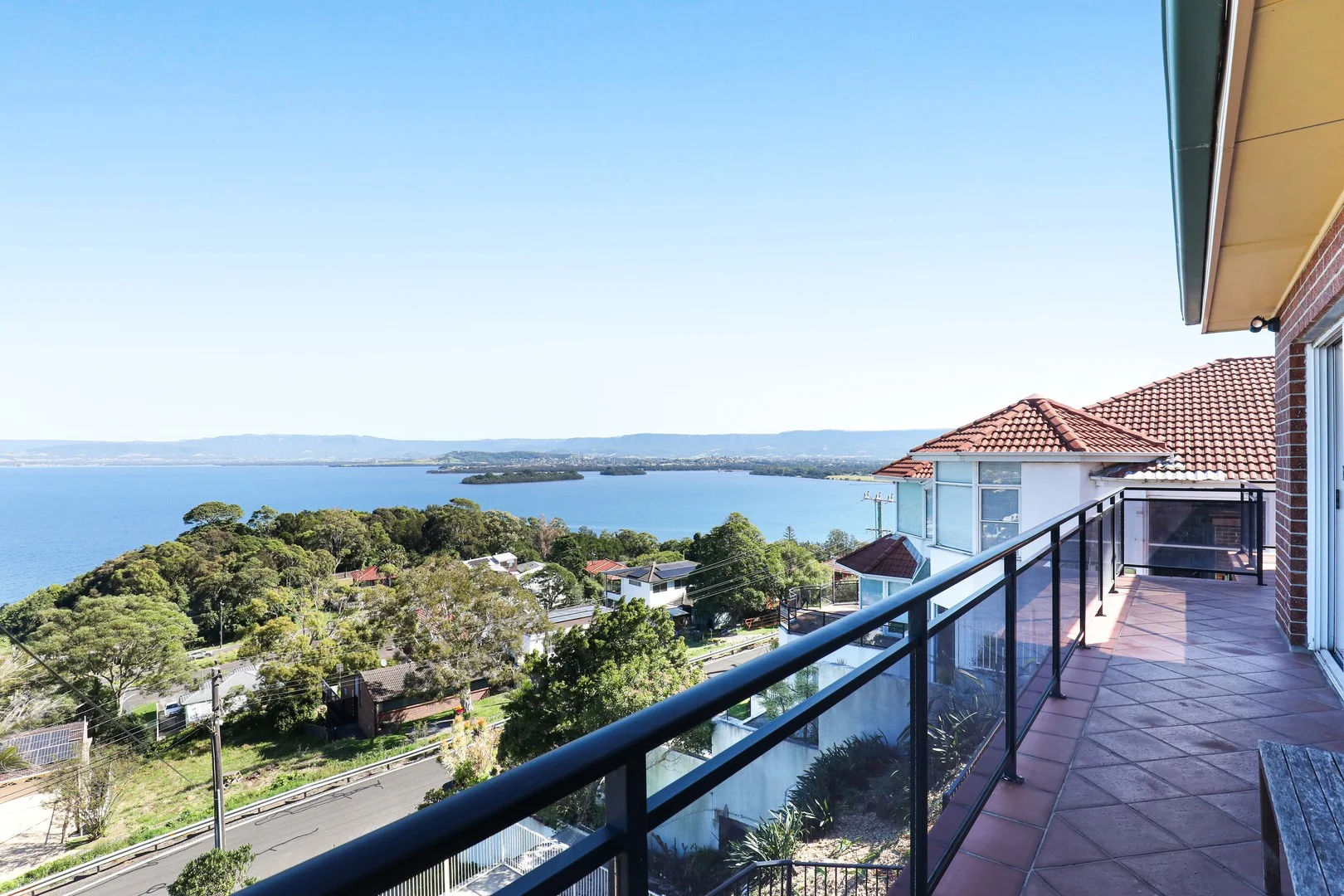 40 Hassan Street, Lake Heights NSW 2502