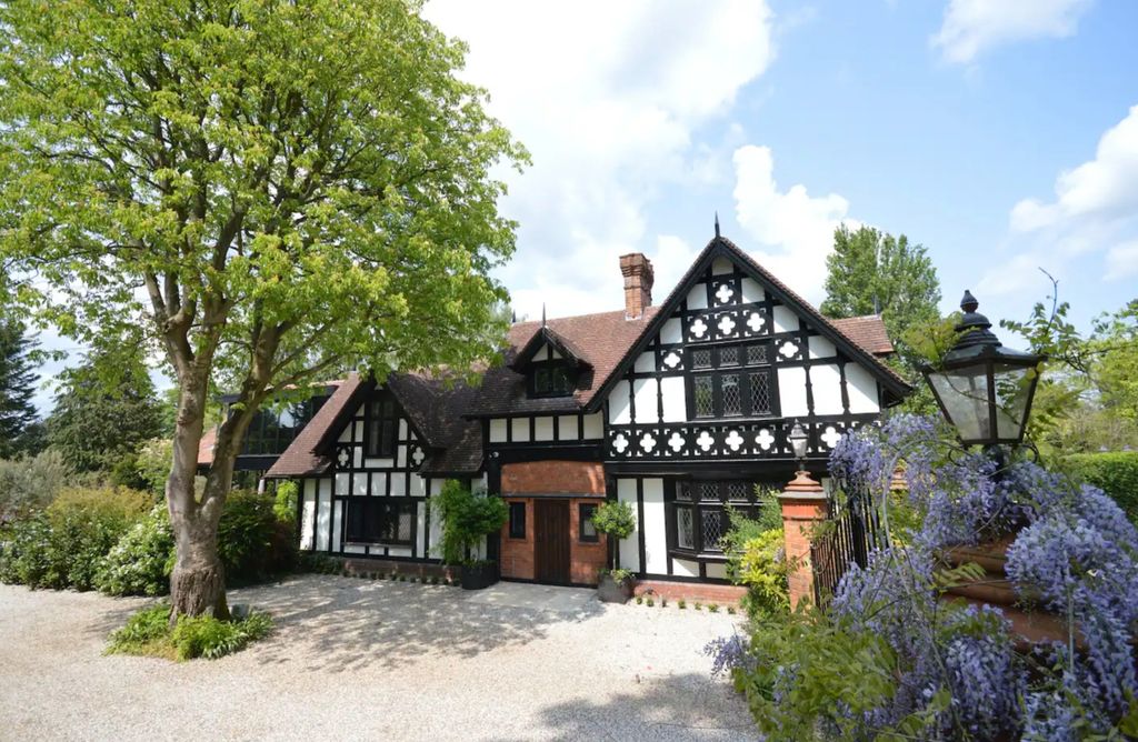 Additional image 2 of 7 bed country house for saleRiversdale, Bourne End, Buckinghamshire SL8