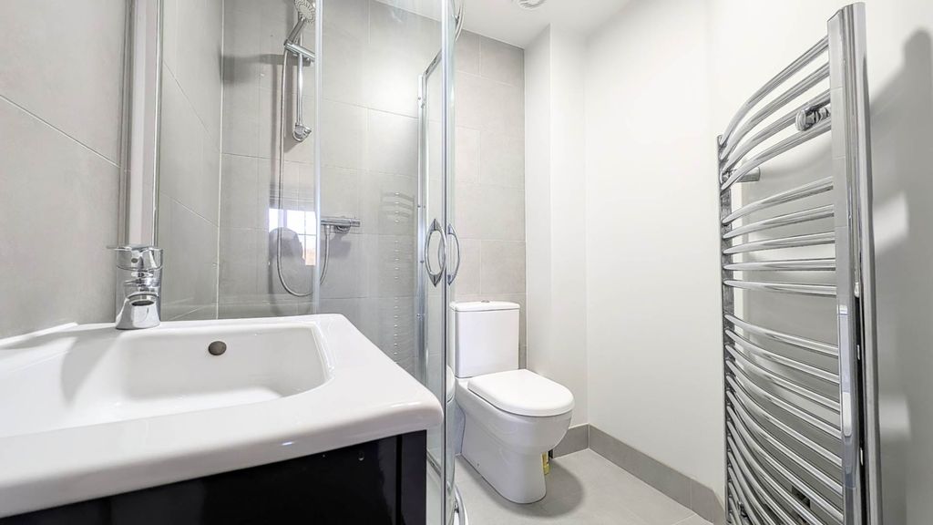 Additional image 5 of 2 bed flat for saleRoyal Drive, Bordon, Hampshire GU35