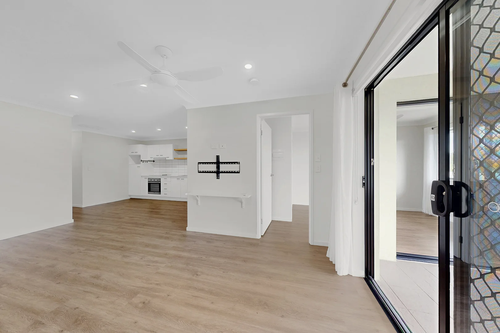 21/115 Main Street, Beenleigh QLD 4207 photo 4