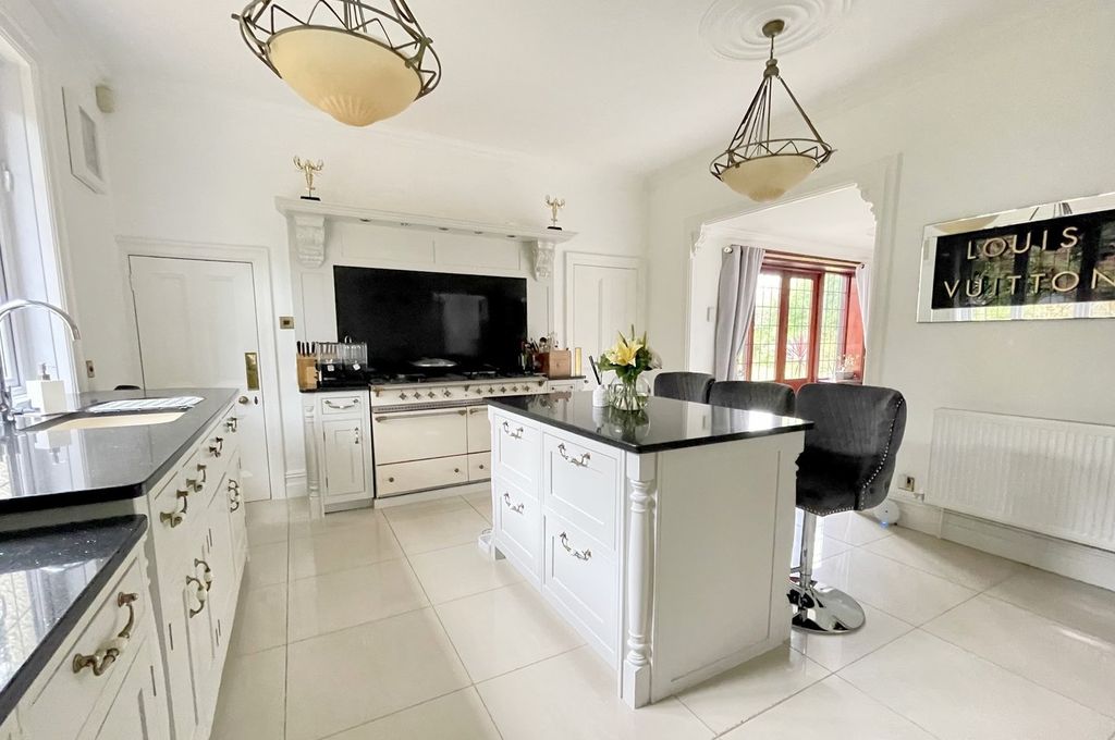 Additional image 8 of 6 bed detached house for saleTalbot Avenue, Talbot Woods, Bournemouth BH3