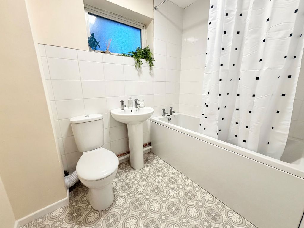 Additional image 9 of 1 bed flat for saleBagleys Road, Amblecote, Brierley Hill DY5
