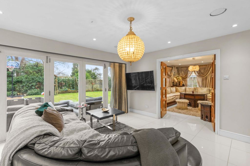Additional image 6 of 6 bed detached house for saleChilterns Park, Bourne End, Buckinghamshire SL8