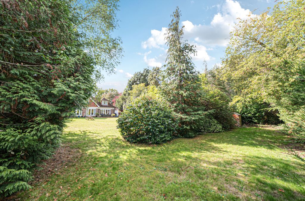 Additional image 13 of 5 bed detached house for saleBarnet Wood Road, Hayes, Bromley, Kent BR2