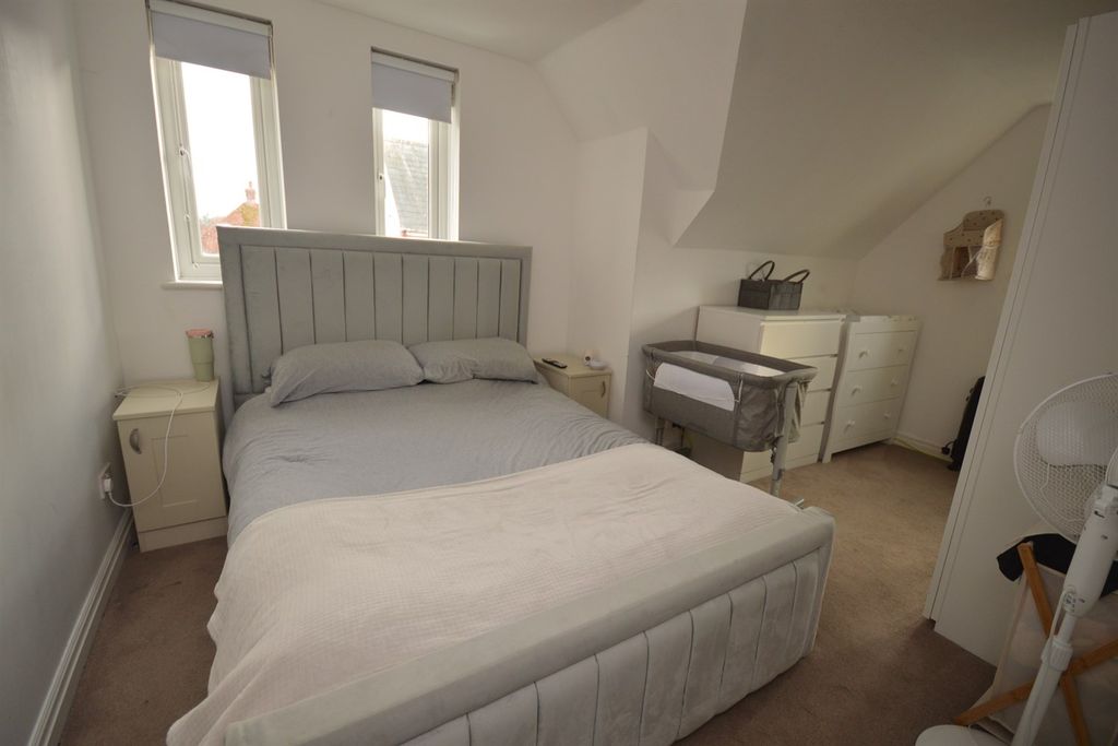 Additional image 6 of 2 bed flat for saleBovingdon Road, Braintree CM7
