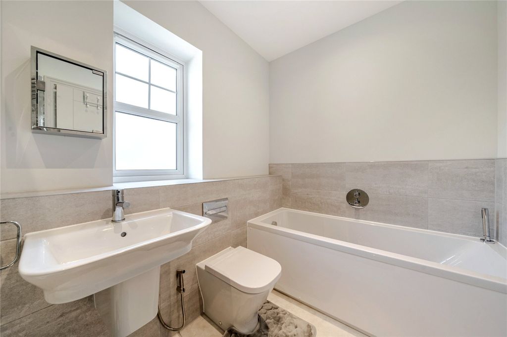 Additional image 15 of 4 bed detached house for saleGale Gardens, Hayley Green, Warfield, Bracknell RG42