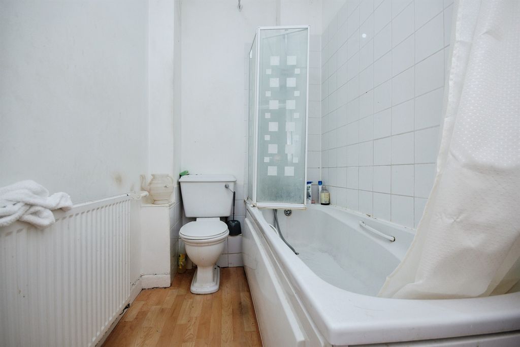 Additional image 11 of 2 bed flat for saleWest Street, Blandford Forum DT11