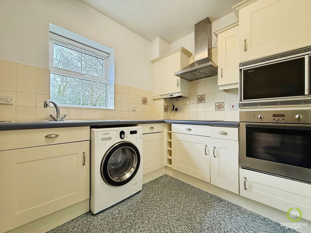 Additional image 3 of 2 bed flat for saleLilford Road, Blackburn BB1