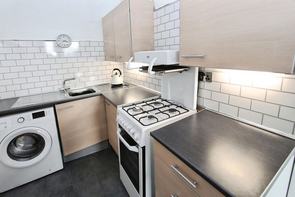 1 bed flat for saleStuart Street, Old Kilpatrick, 5 G60 photo 5