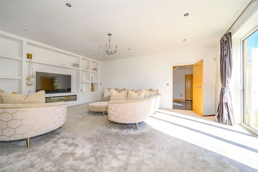 Additional image 5 of 6 bed detached house for saleBroadway House, Wakefield Road, Drighlington, Bradford, West Yorkshire BD11