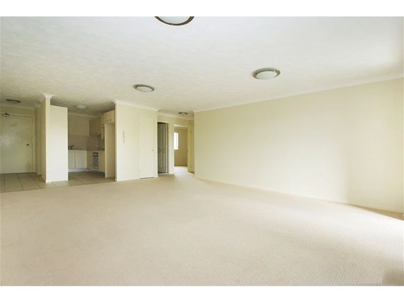 Additional image 3 of 10/76 Old Cleveland Road, Greenslopes QLD 4120