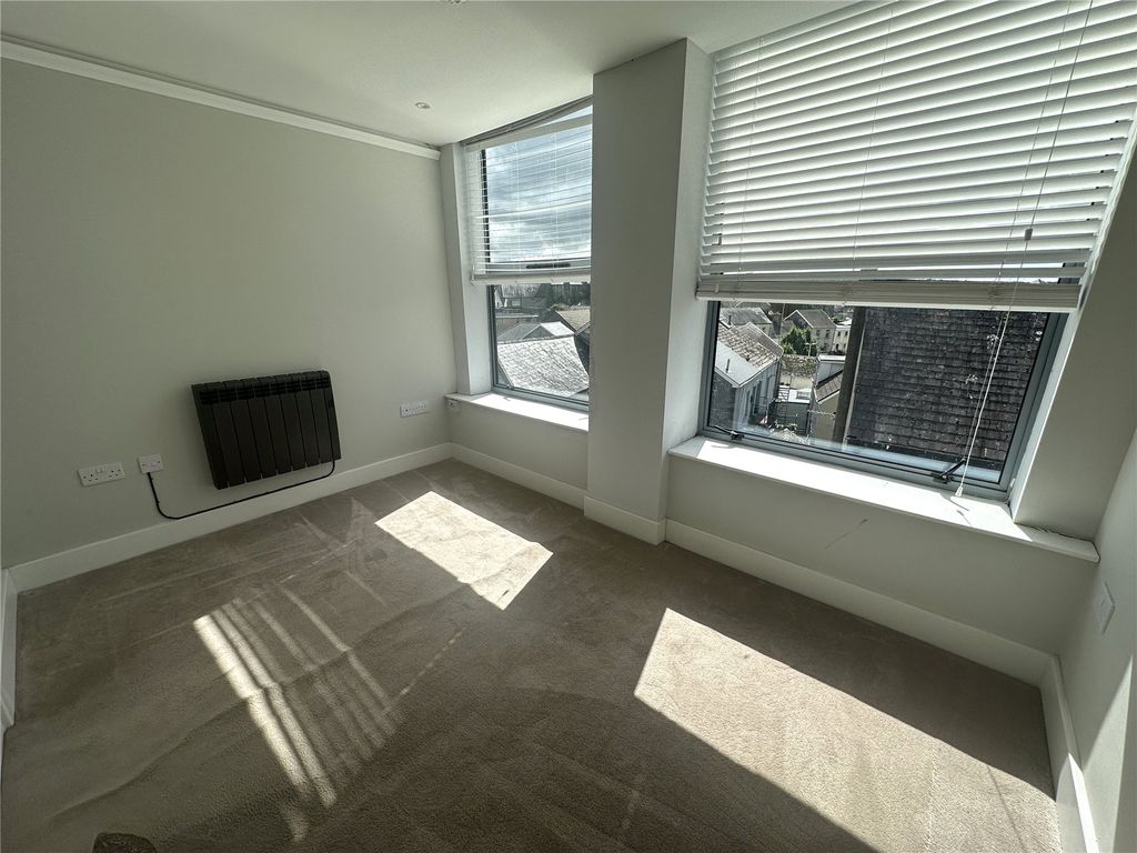 Additional image 6 of 2 bed flat for saleRed Street, Carmarthen, Carmarthenshire SA31