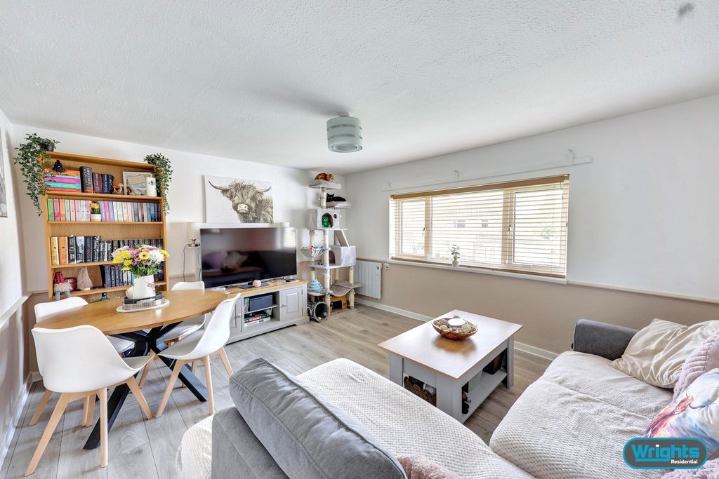 Additional image 4 of 2 bed flat for salePrincess Gardens, Hilperton BA14