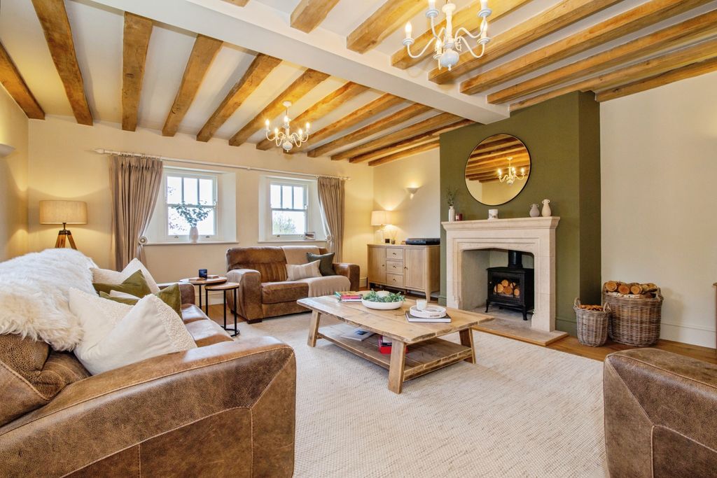 3 bed cottage for saleMorpeth NE61 photo 3