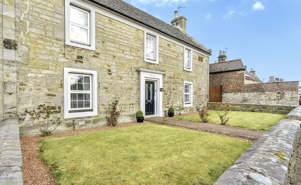 5 bed end terrace house for saleKilbagie Street, Kincardine FK10