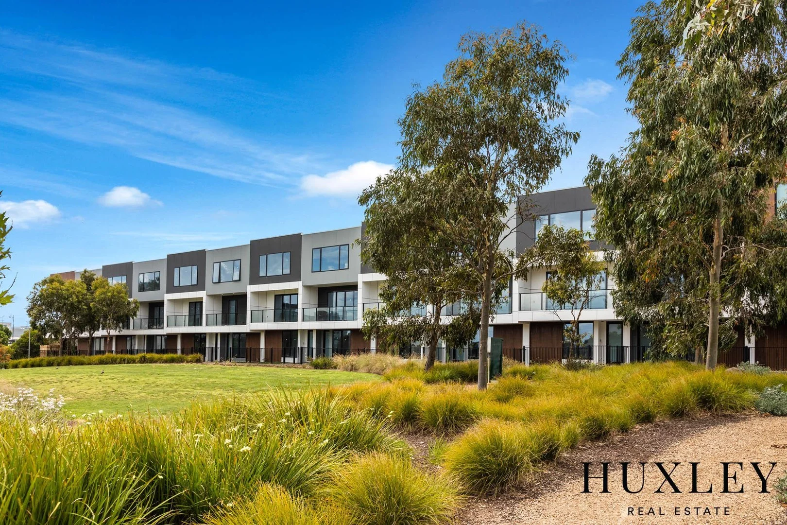 25/16 Garretty Road, Caroline Springs VIC 3023