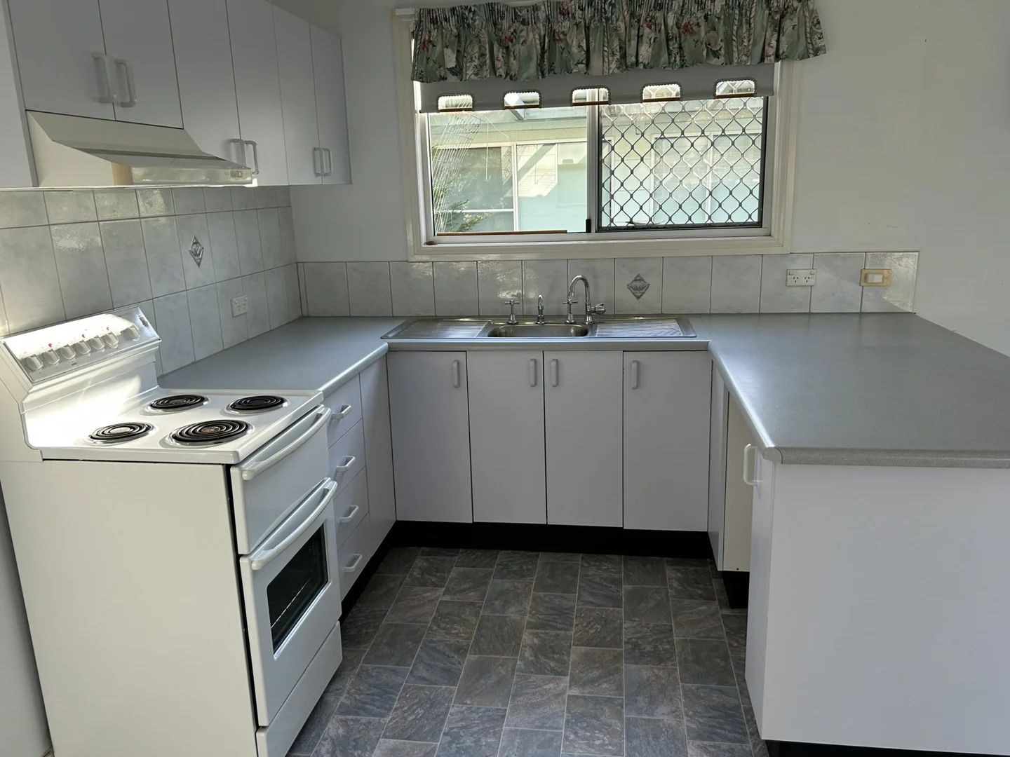 Additional image 2 of 32-34 Miscamble Street, Roma QLD 4455