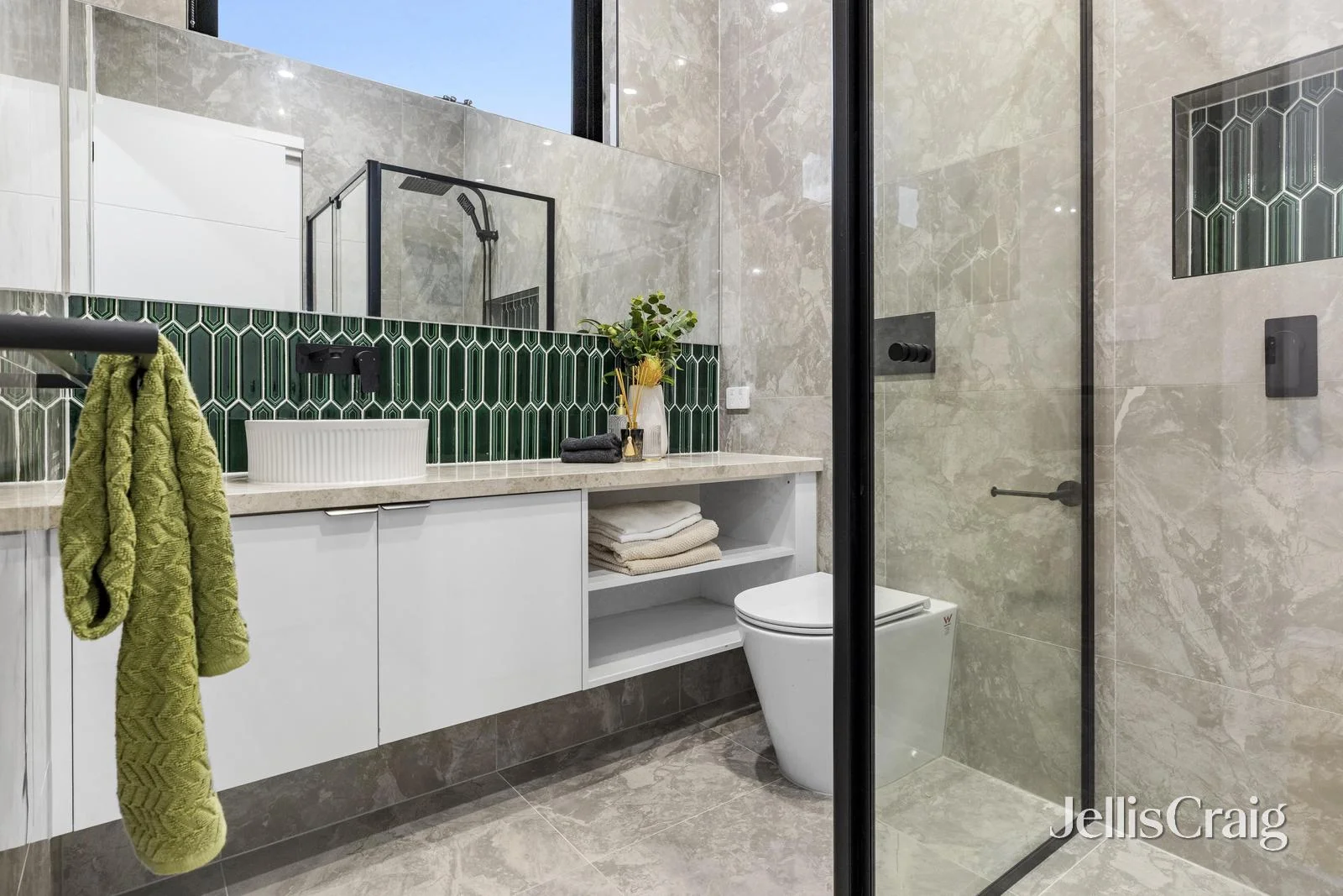 Additional image 9 of 2/115 Coleman Parade, Glen Waverley VIC 3150