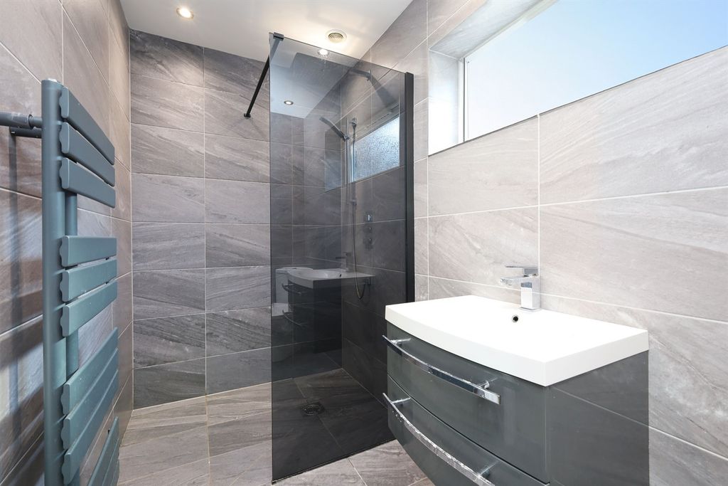 Additional image 15 of 3 bed bungalow for saleGarfits Lane PE21