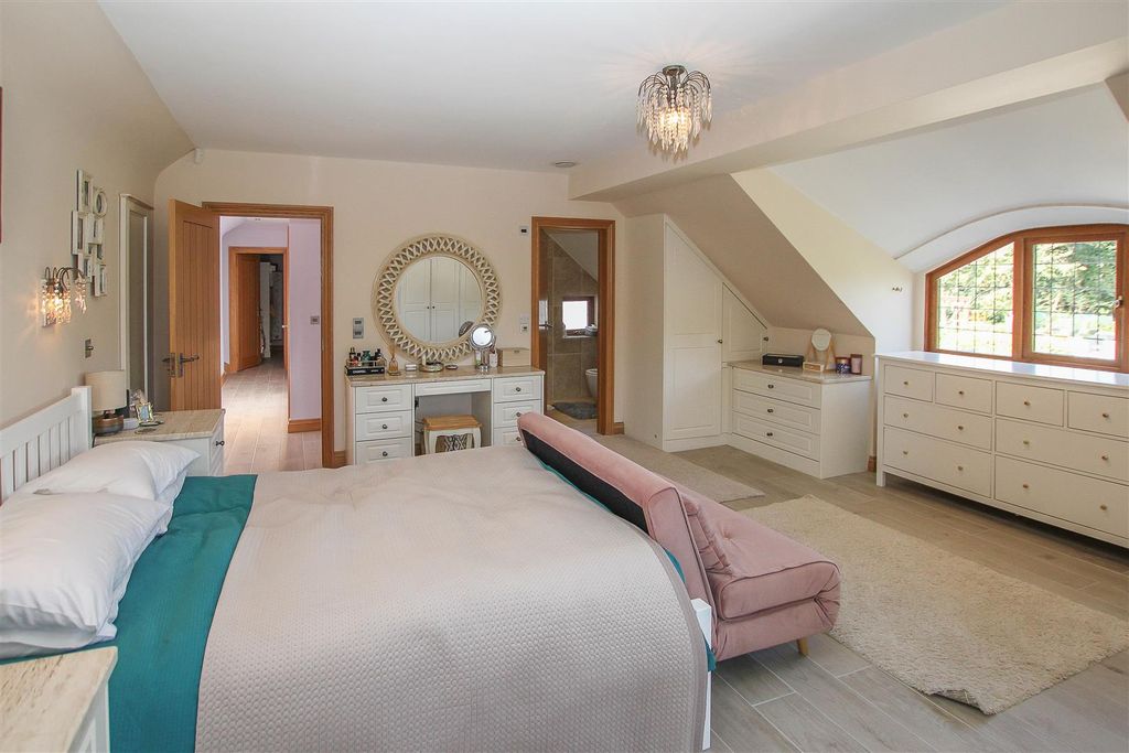 Additional image 17 of 6 bed detached house for saleHay Green Lane, Hook End, Brentwood CM15