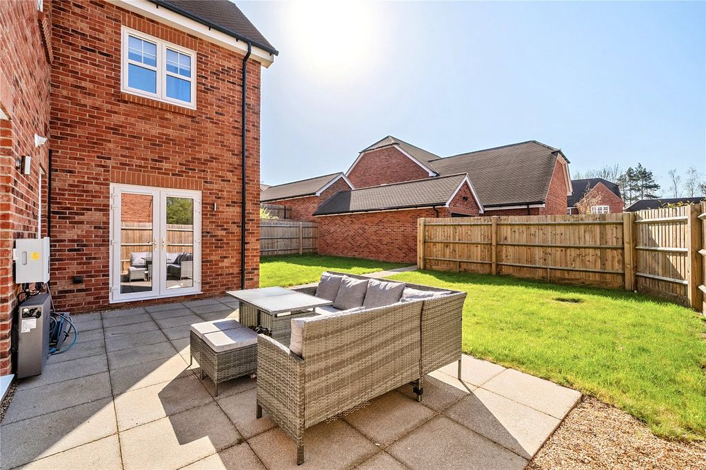 Additional image 24 of 4 bed detached house for saleGale Gardens, Hayley Green, Warfield, Bracknell RG42