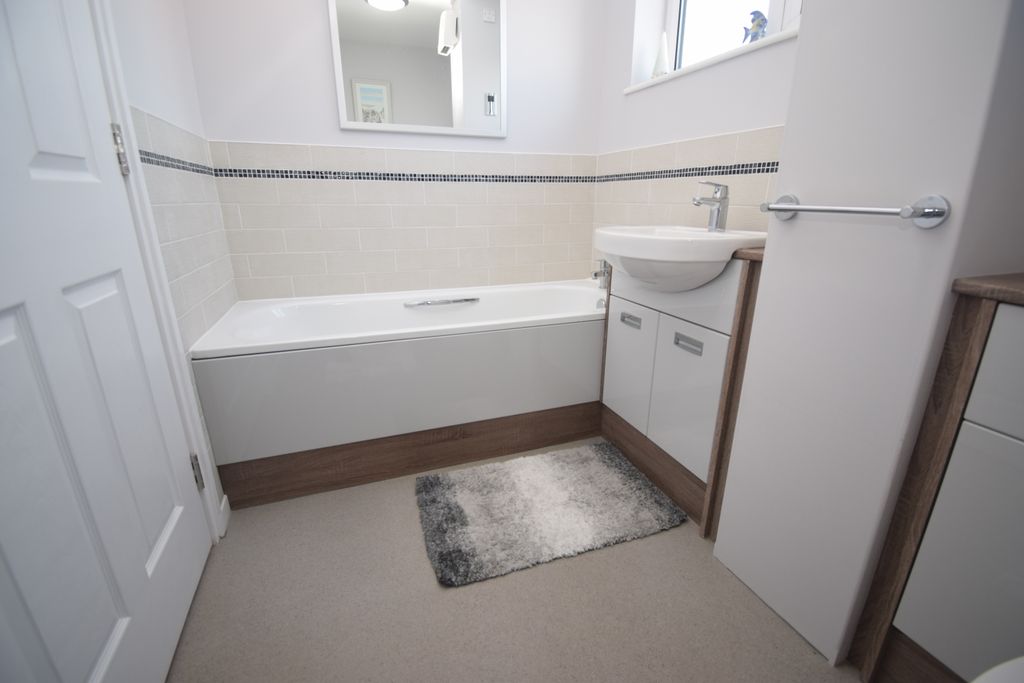 Additional image 8 of 2 bed flat for saleMiddlestream Close, Bridgwater TA6