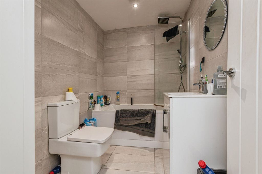 Additional image 6 of 1 bed flat for saleBridge End, Brighouse HD6