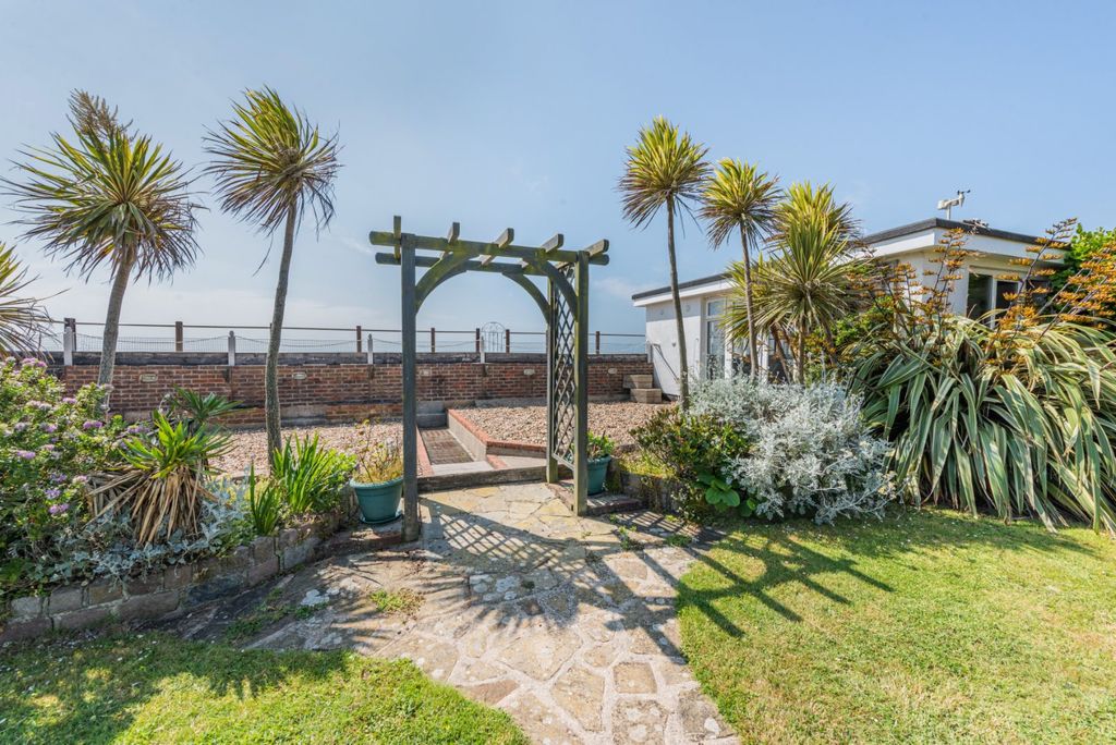 Additional image 22 of 5 bed detached house for saleAldwick Avenue, Aldwick, West Sussex PO21
