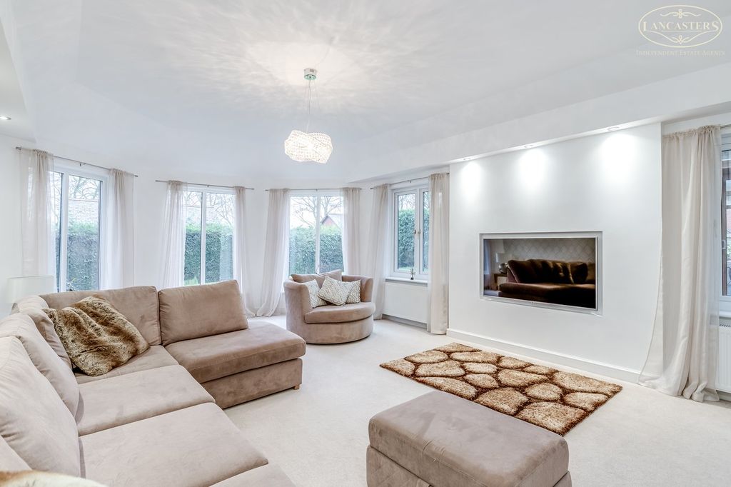 Additional image 4 of 5 bed detached house for salePrincess Road, Lostock, Bolton BL6
