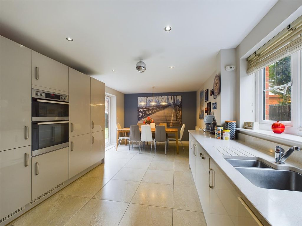 Additional image 5 of 4 bed detached house for saleClos Y Mametz, Porthcawl CF36