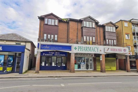 High Street, Yiewsley, West Drayton UB7, Studio for sale