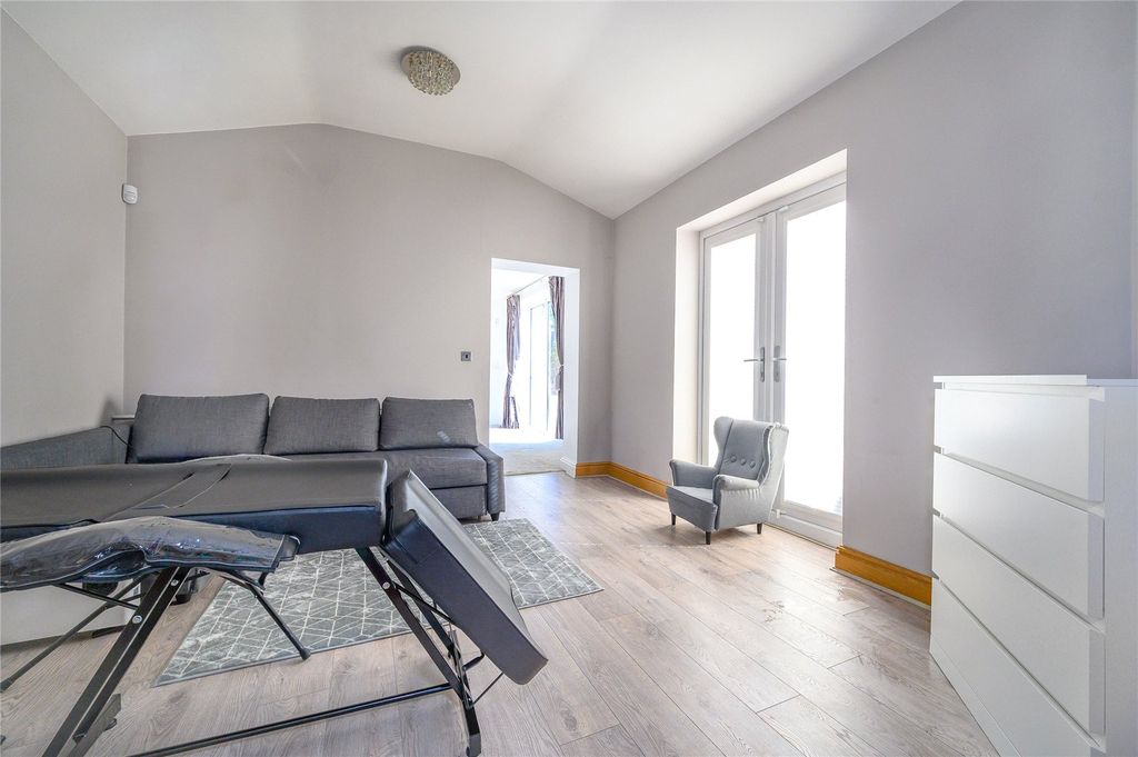 Additional image 6 of 6 bed detached house for saleBroadway House, Wakefield Road, Drighlington, Bradford, West Yorkshire BD11