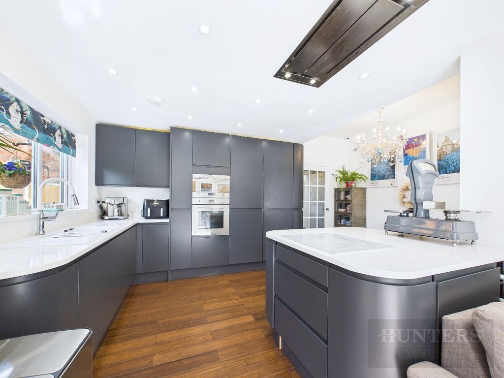 Additional image 3 of 4 bed detached house for saleCardigan Road, Bridlington YO15