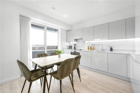 Heartwell Avenue, London E16