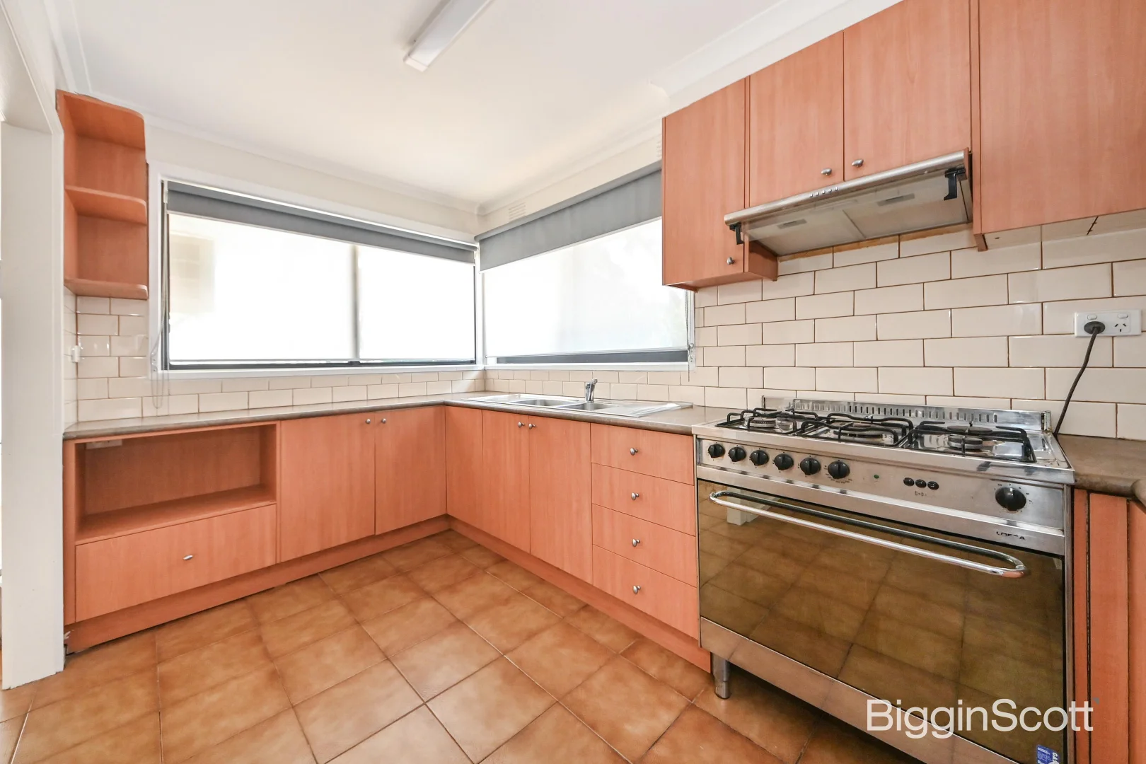 Additional image 3 of 38 Middleborough Road, Burwood East VIC 3151