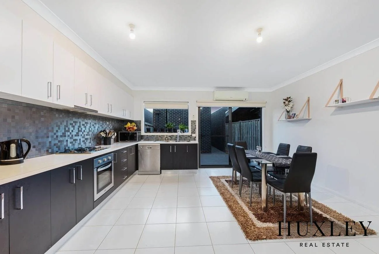 7 Armstrong Walk, Fraser Rise VIC 3336 photo 5