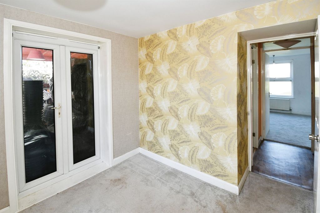 Additional image 14 of 2 bed flat for saleCarver Road, Boston PE21