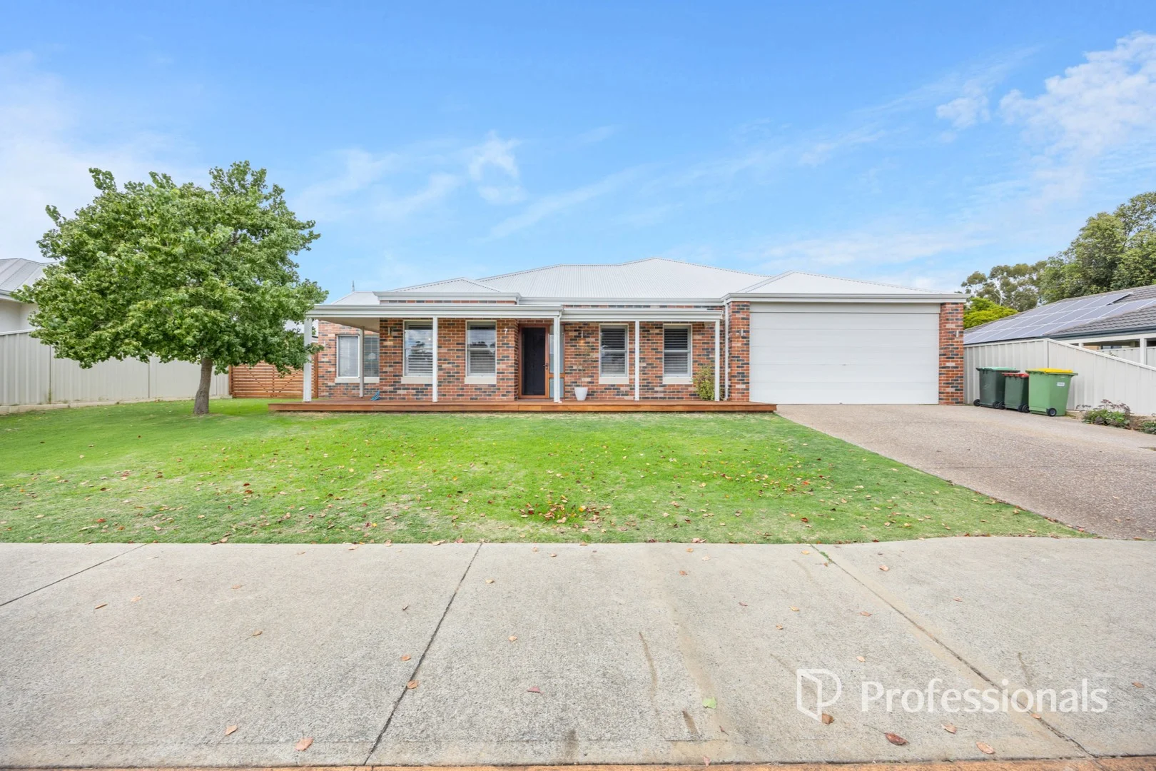 7 Sykes Avenue, Burekup WA 6227