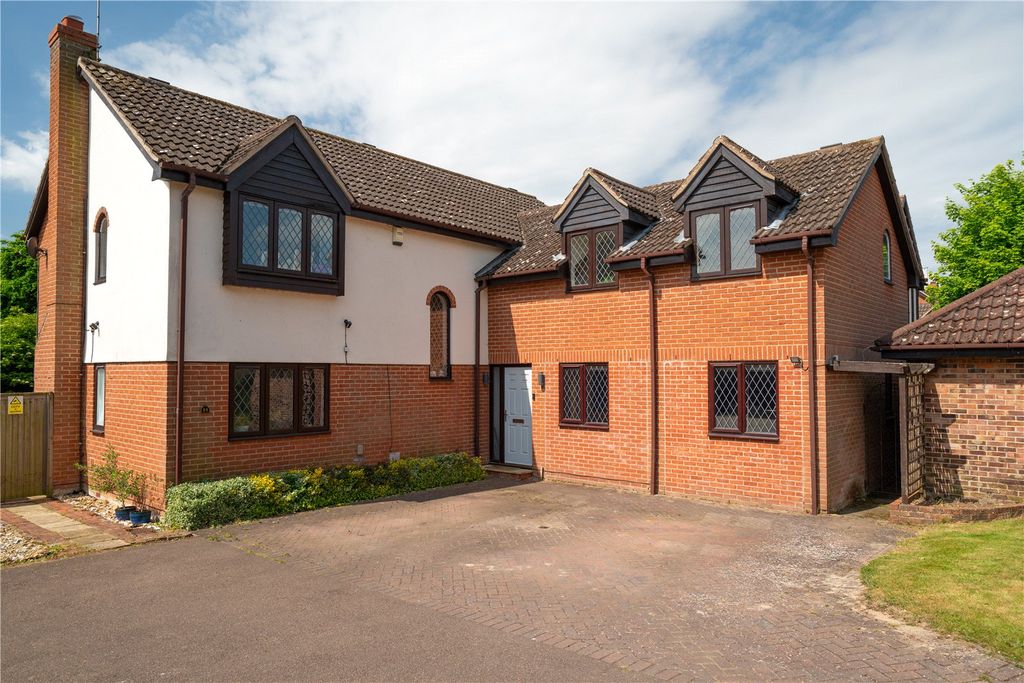5 bed detached house for saleFriars Wood, Bishop's Stortford, Hertfordshire CM23