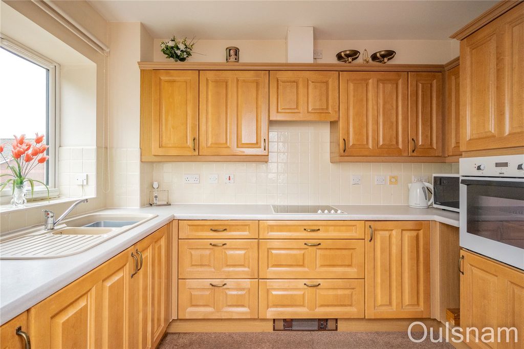 Additional image 7 of 2 bed flat for saleBurcot Lane, Bromsgrove, Worcestershire B60